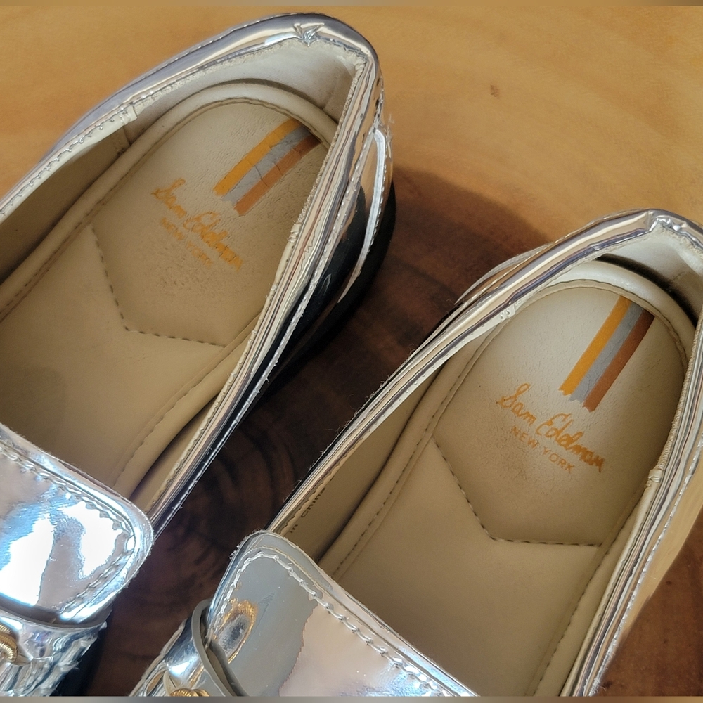Sam Edelman Kids Sz 2 Teo Platform Metallic Silver Loafers with Gold Chain - Picture 2 of 16